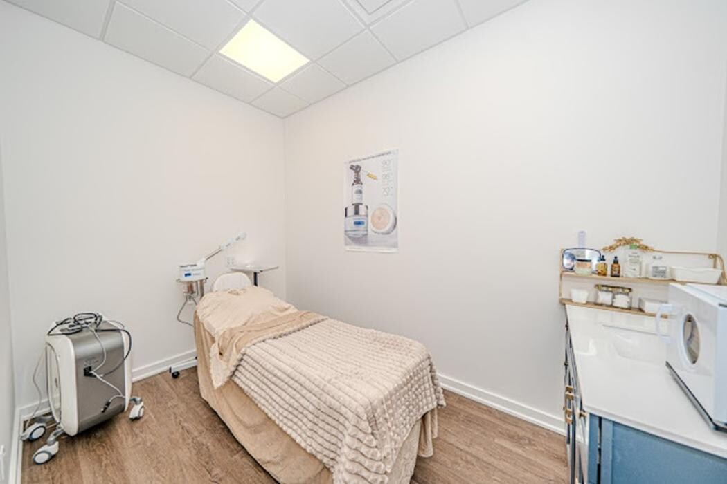 Images Dr Wrinkle Away Stouffville Ballantrae Cosmetic Clinic | Filler | Botox | Acne | Laser