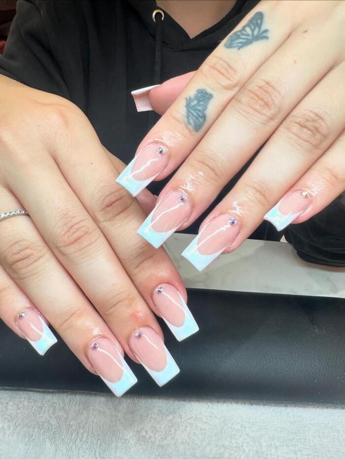 Images Leo Nail Lash Lounge