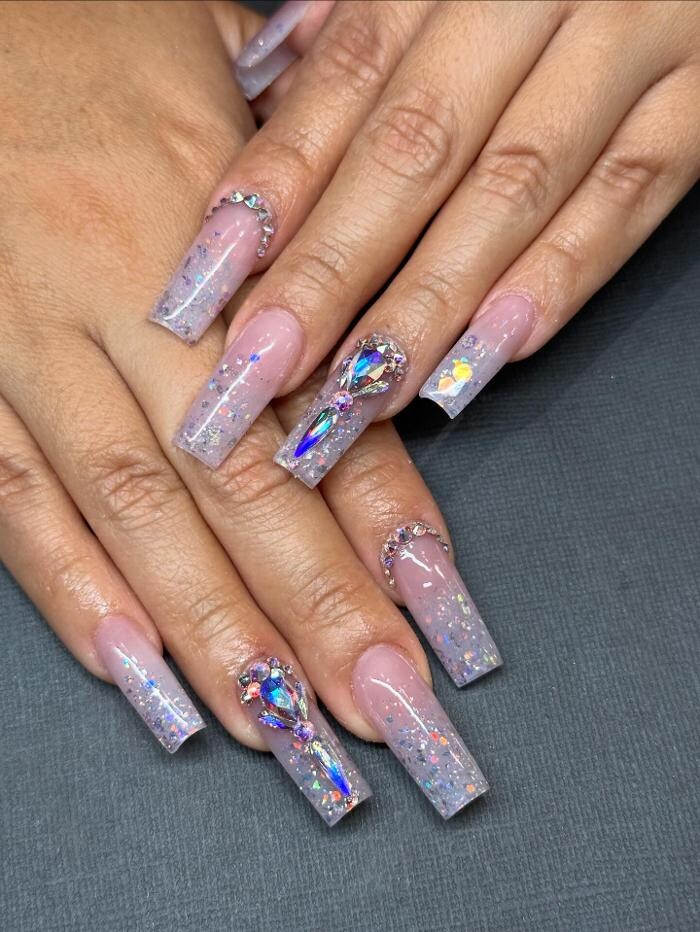 Images Leo Nail Lash Lounge