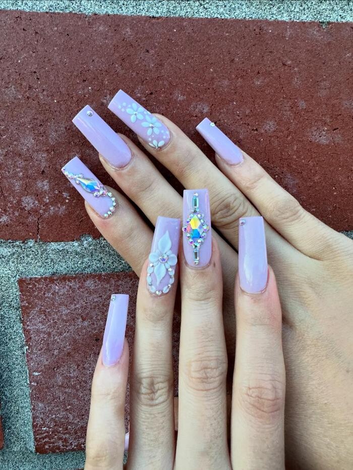 Images Leo Nail Lash Lounge