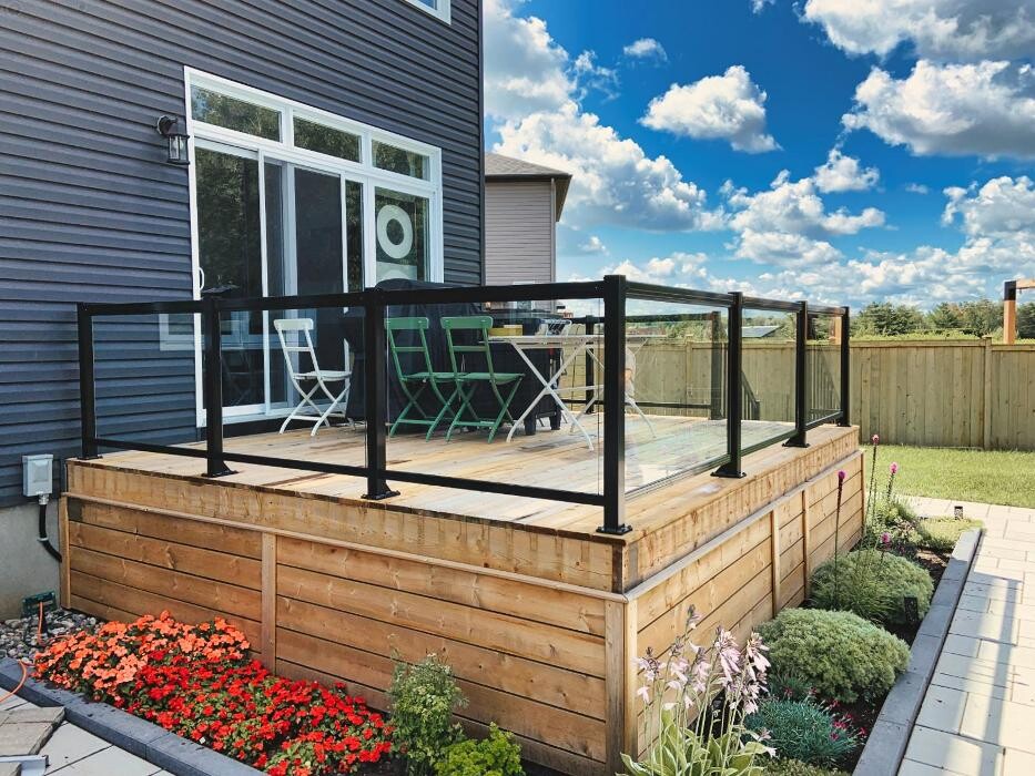 Images Ottawa Deck and Rail
