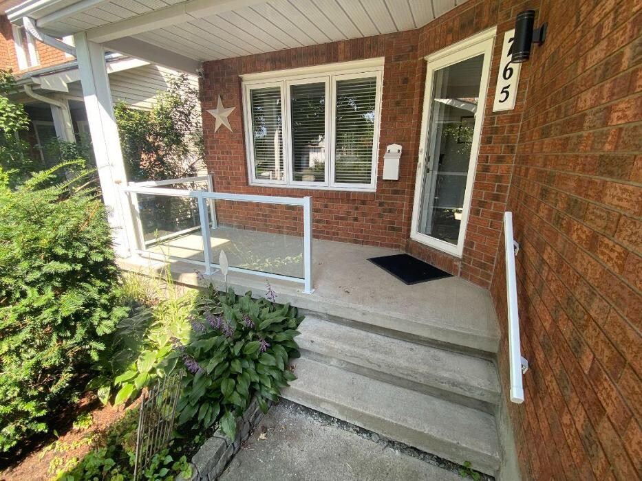 Images Ottawa Deck and Rail