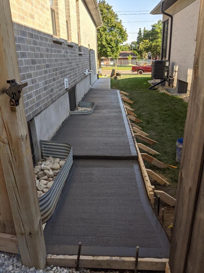 Images BEYOND YOUR REACH INC. / BYR CONTRACTING