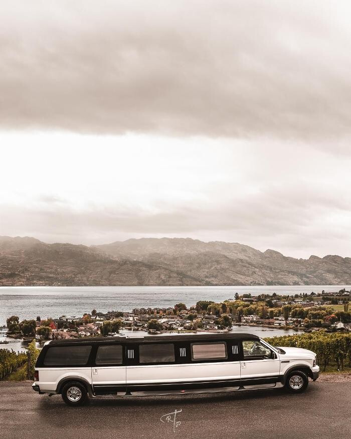 Images Kelowna Limo Service (Enchanted Limo)