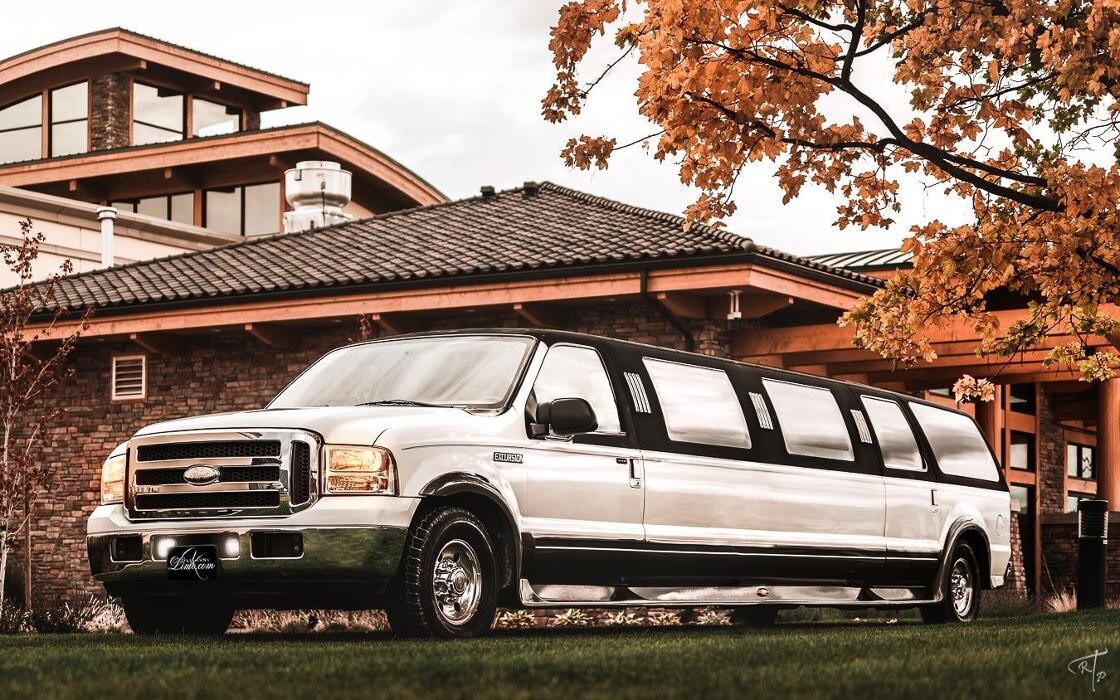 Images Kelowna Limo Service (Enchanted Limo)