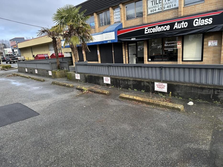Images Excellence Auto Glass Burnaby