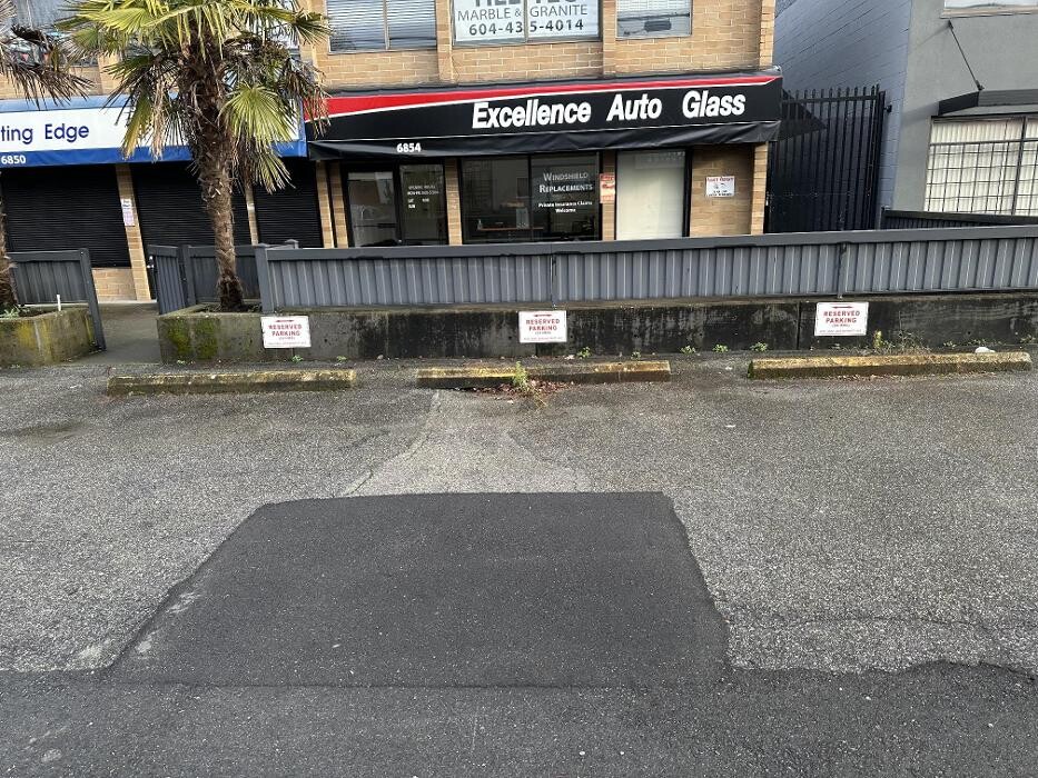Images Excellence Auto Glass Burnaby