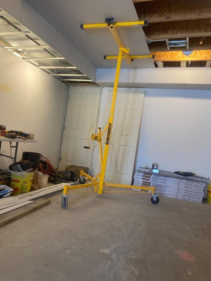 Images OC Licensed Carpenter