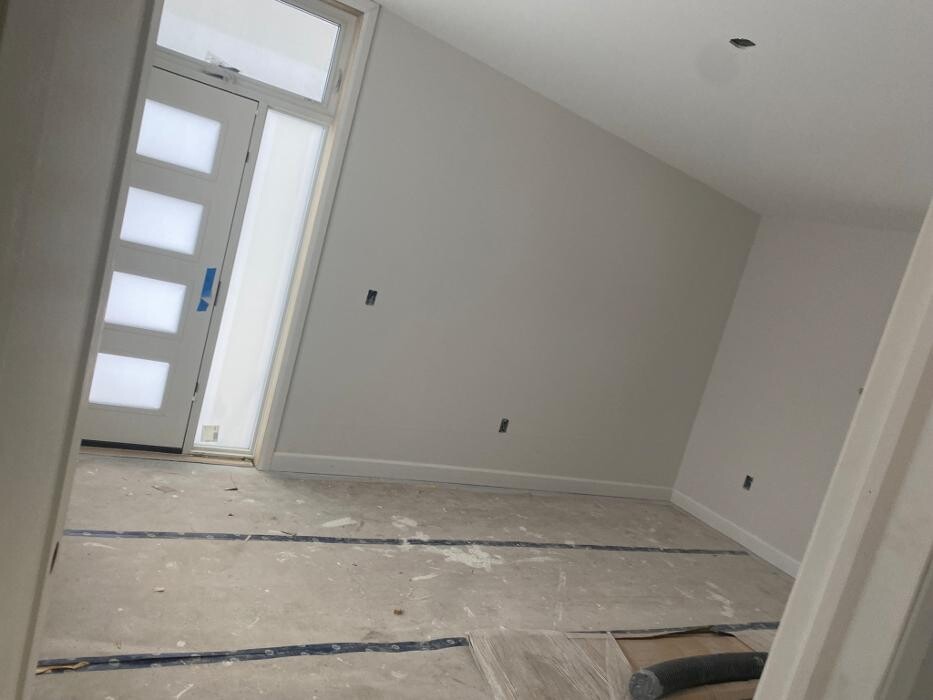 Images OC Licensed Carpenter