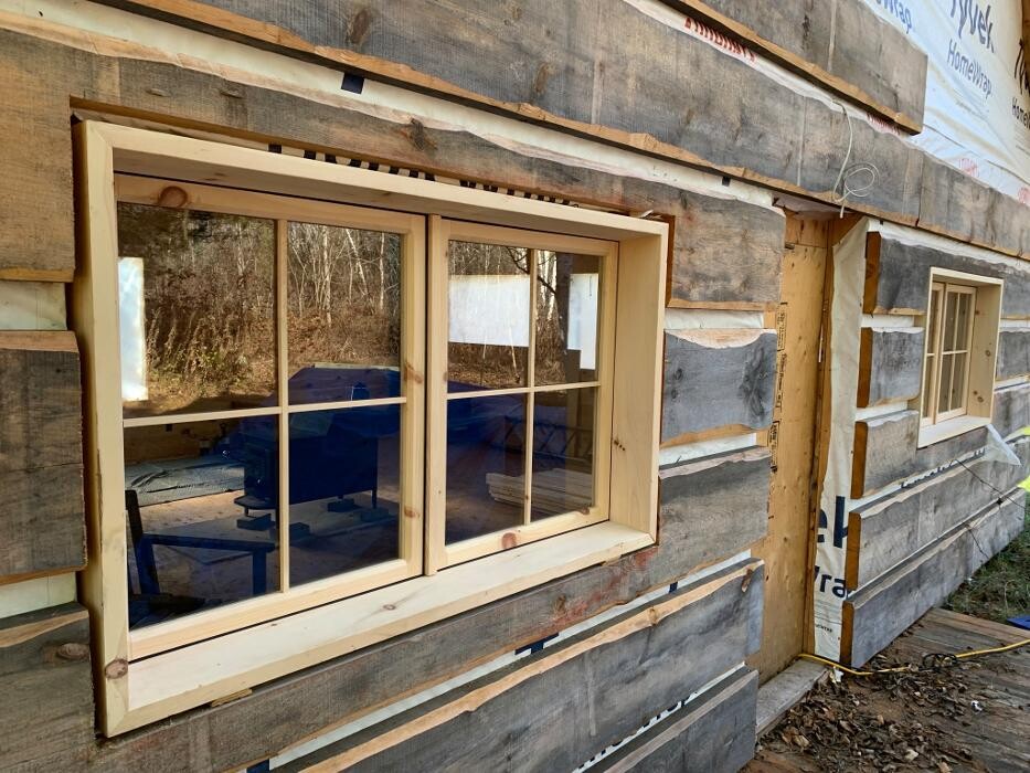 Images OC Licensed Carpenter