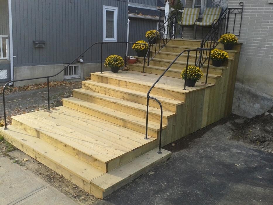 Images OC Licensed Carpenter