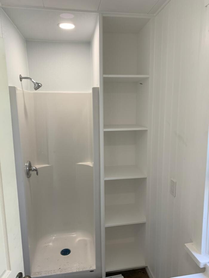 Images OC Licensed Carpenter