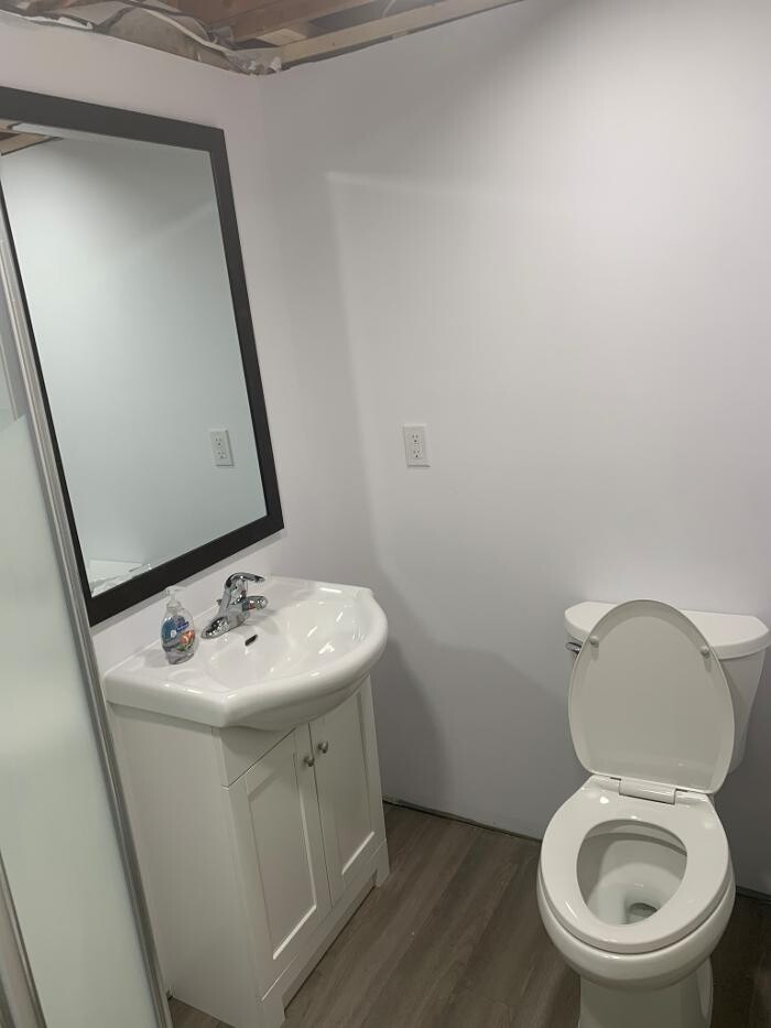 Images OC Licensed Carpenter