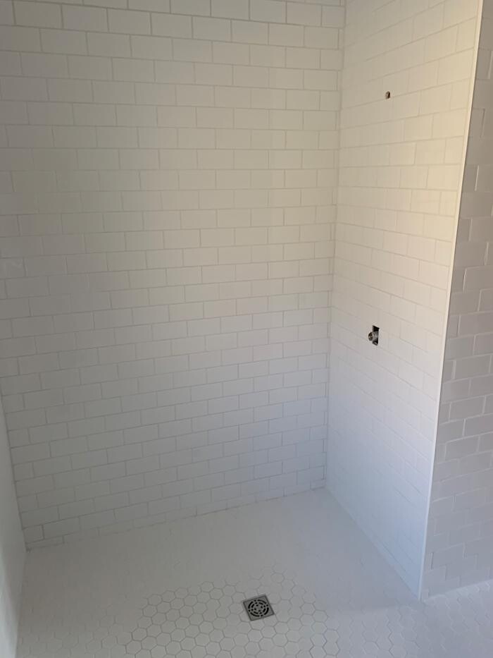 Images OC Licensed Carpenter