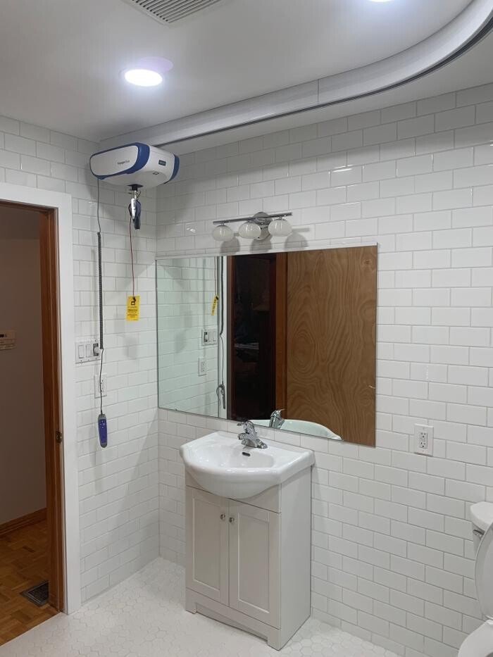 Images OC Licensed Carpenter