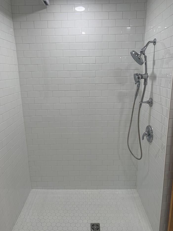 Images OC Licensed Carpenter