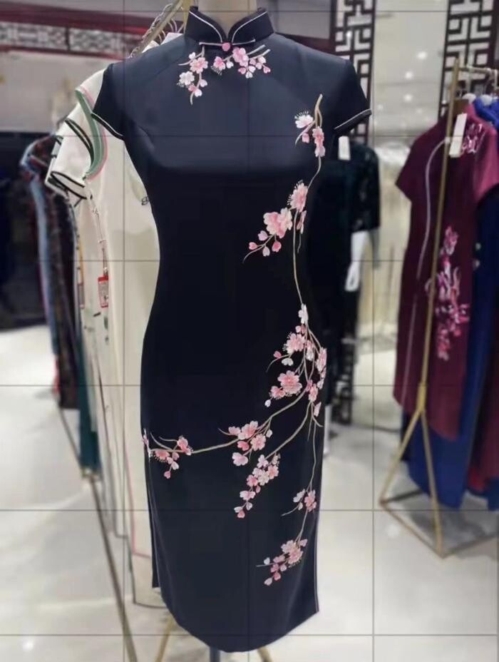 Images LeeYonge Bespoke Tailor & Alterations