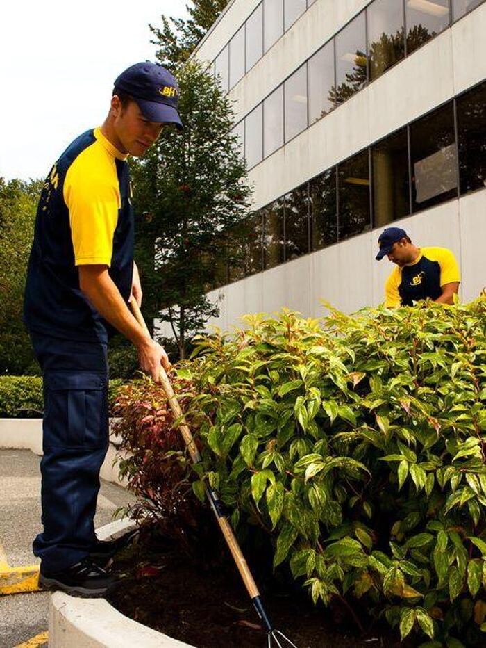 Images BUR-HAN Garden & Lawn Care
