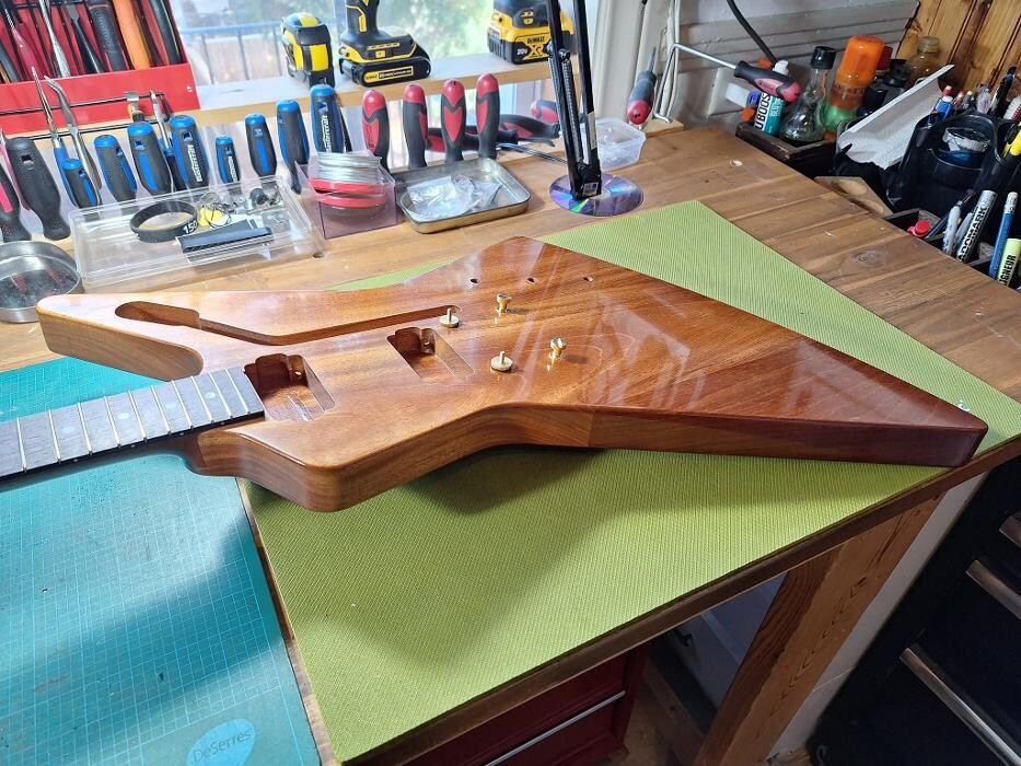 Images Hurtubise Lutherie Guitare
