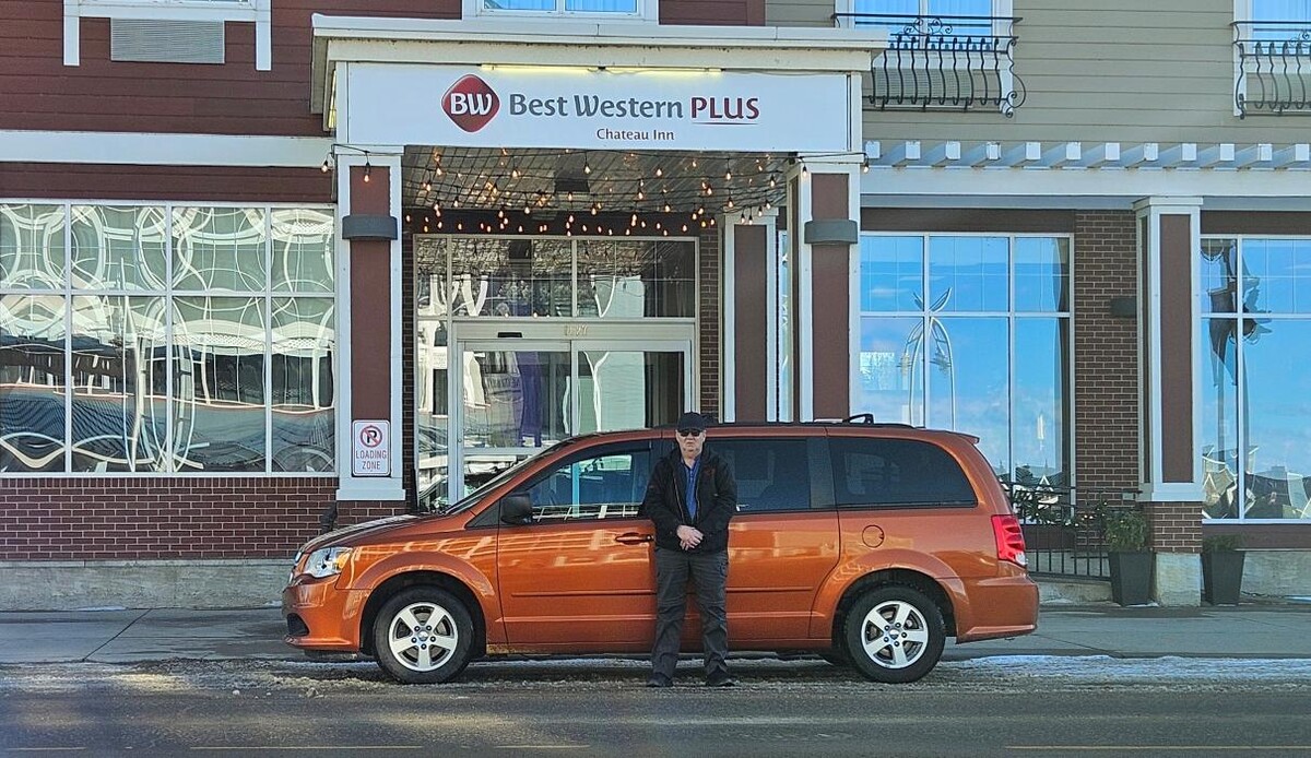 Images Ken's Red Deer Shuttle Service