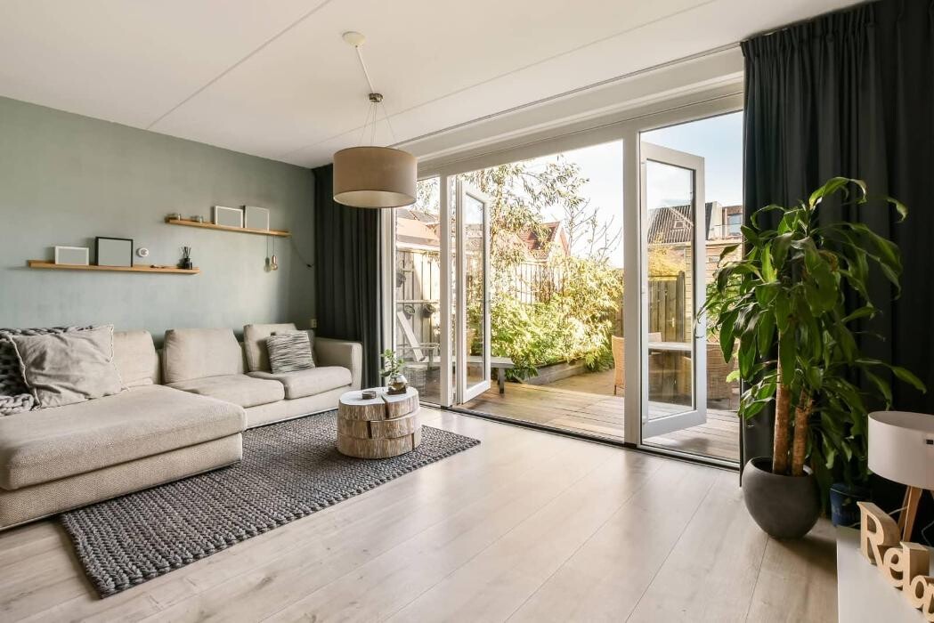 Images AZTech Doors & Windows