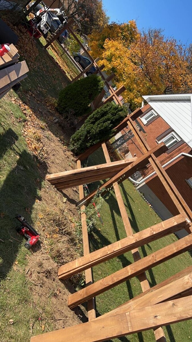 Images Barnim and Robertson Fence and Decks