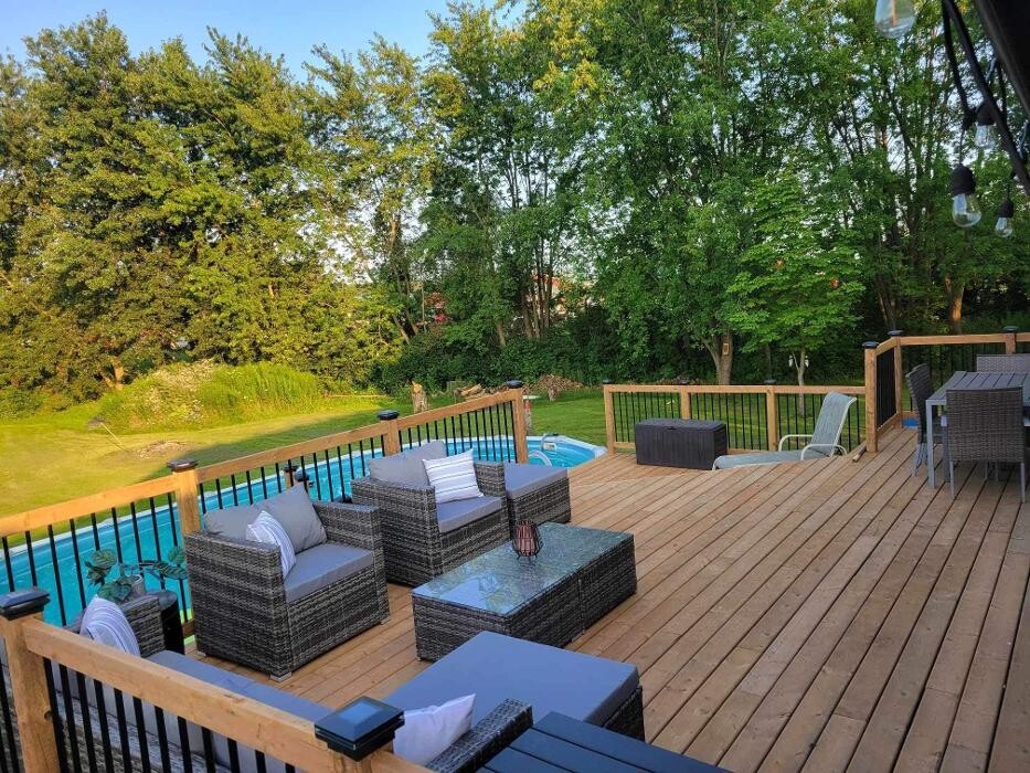 Images Barnim and Robertson Fence and Decks