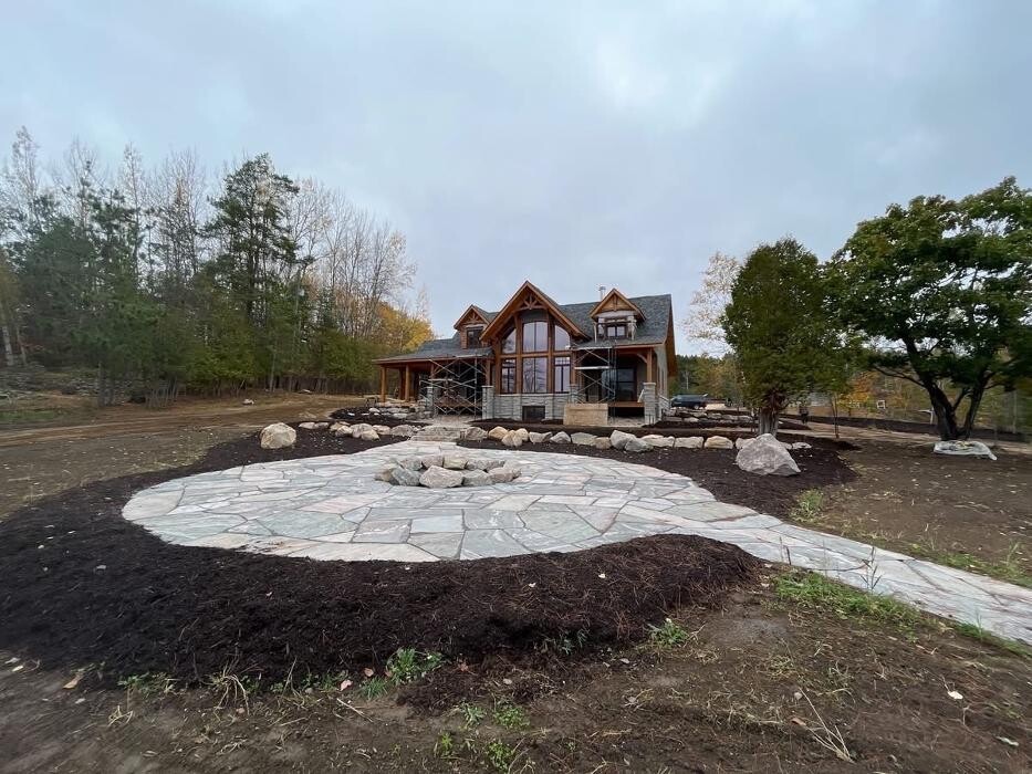 Images Yantha Backhoe & Trucking Ltd