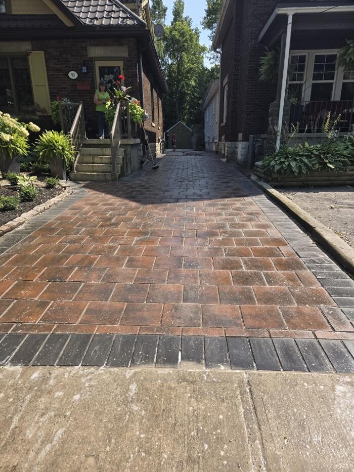 Images Larry's Asphalt Paving Co Ltd
