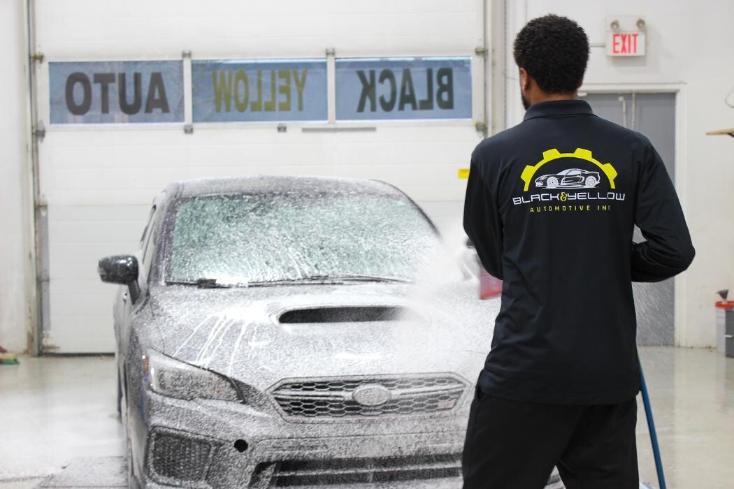 Images Black & Yellow Automotive Inc.