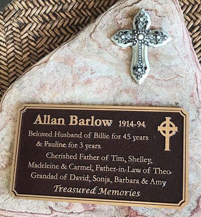 Images Bronze-Plaque.com