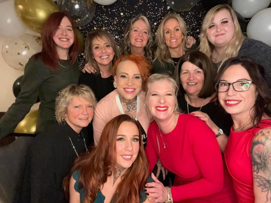 Images Salon Coiffure et D'esthétique en Tête à Tête