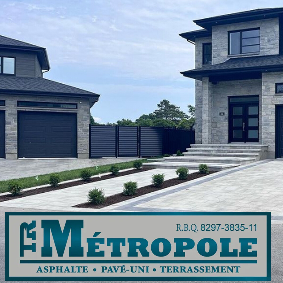 TR Métropole Inc Logo