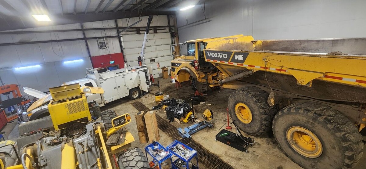 Images High Torq Heavy Equipment Service Ltd.