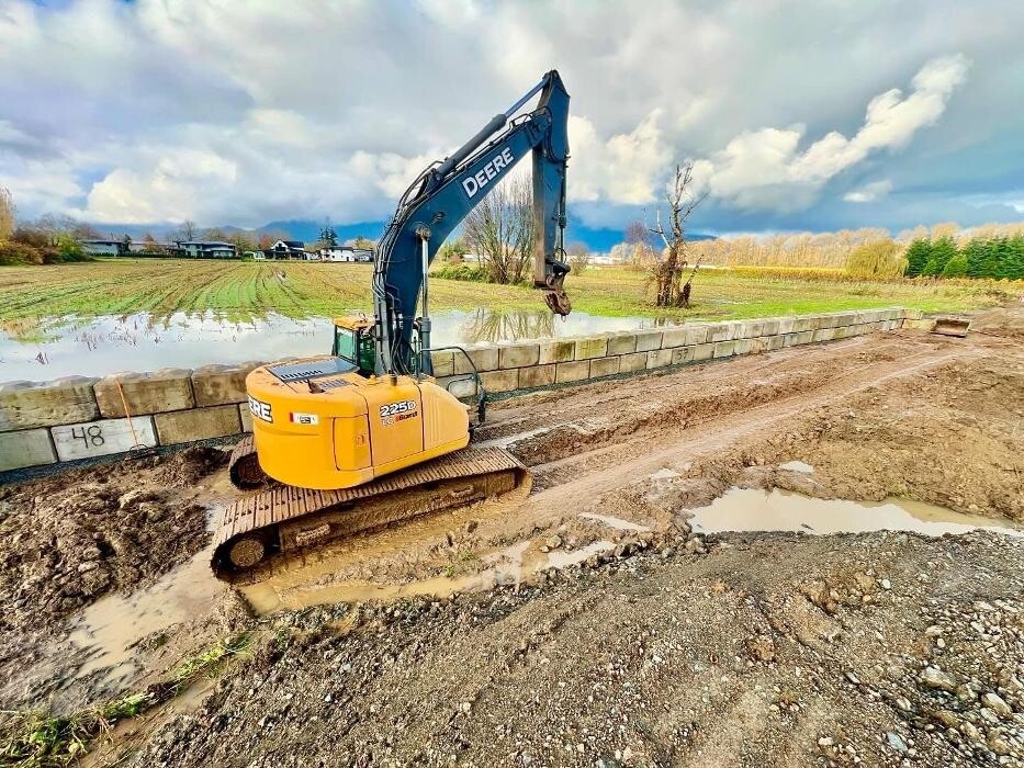 Images Vedder Excavating Ltd.