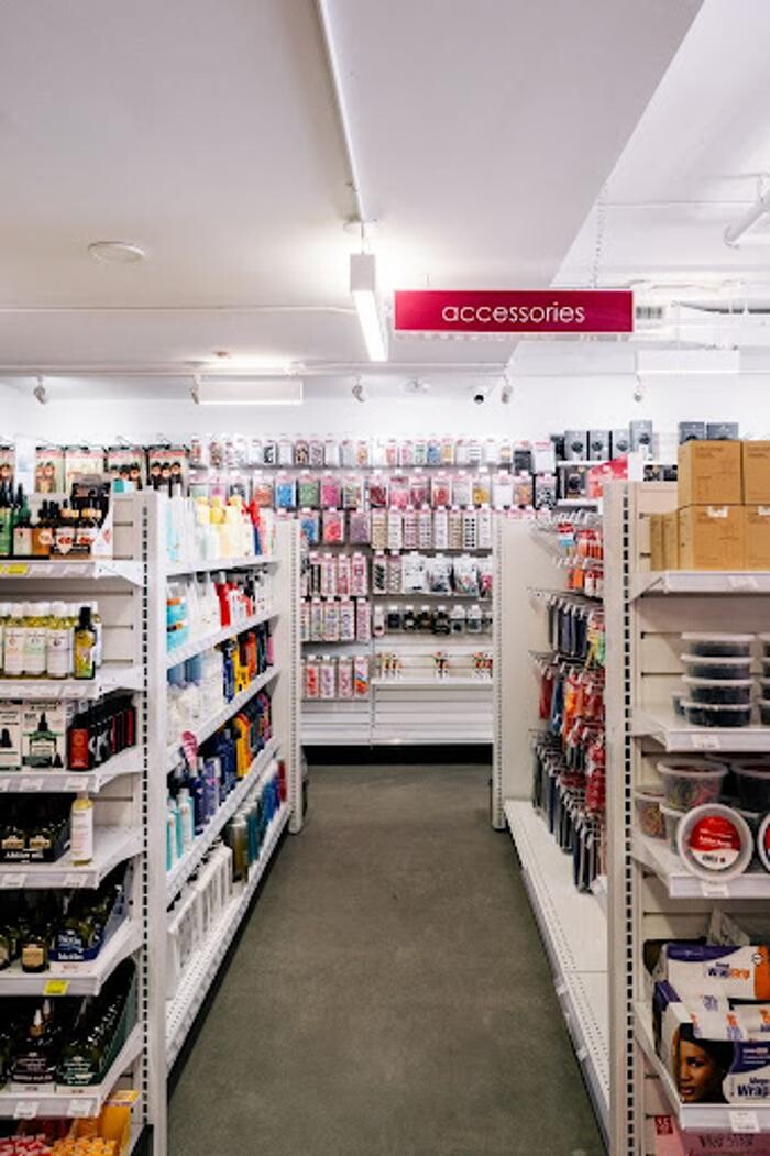 Images Cloré Beauty Supply Store - Hamilton