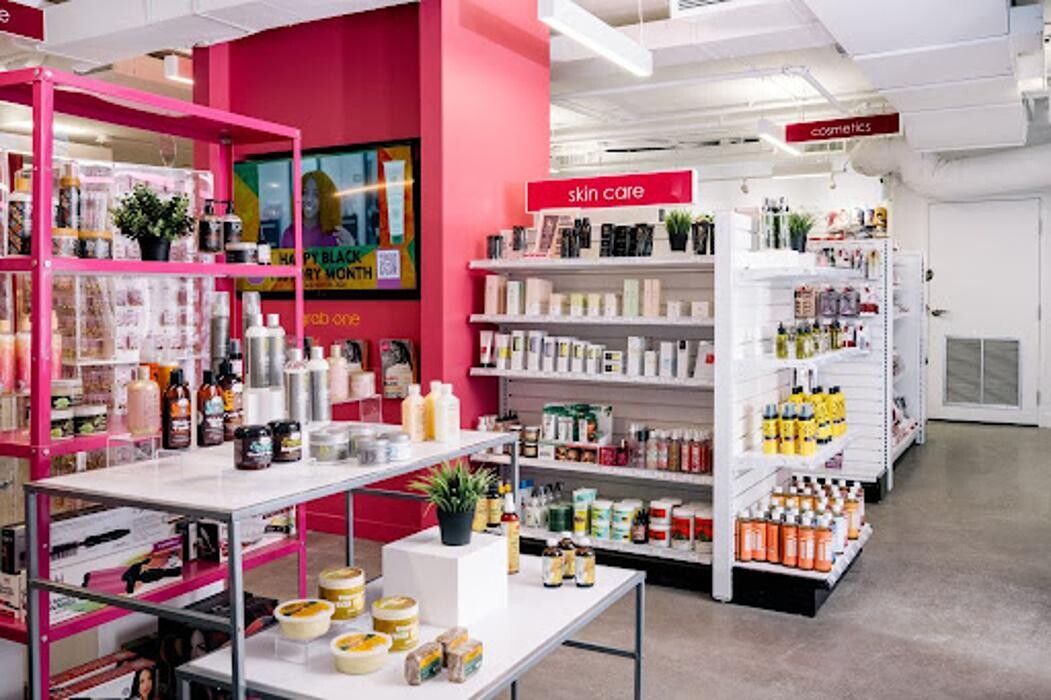 Images Cloré Beauty Supply Store - Hamilton
