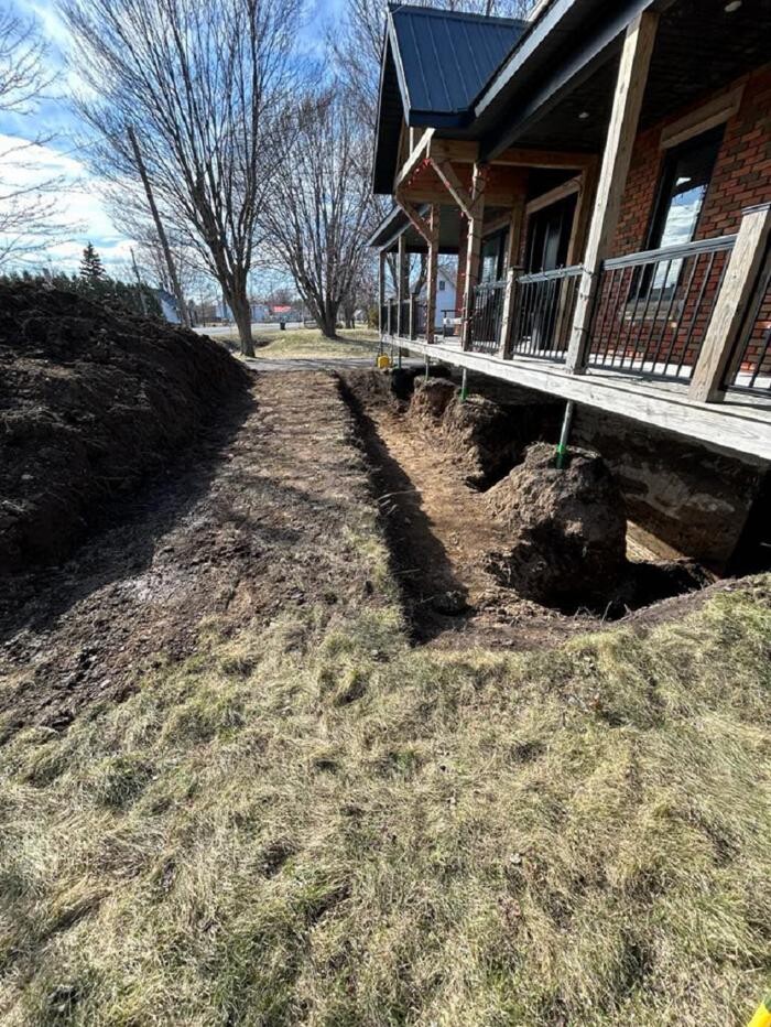Images Drain & Fissure LM