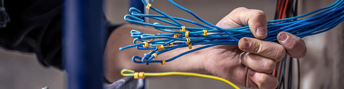 Images LEXAN CABLING SOLUTIONS INC.