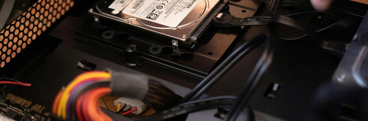 Images LEXAN CABLING SOLUTIONS INC.