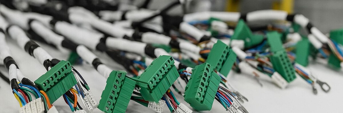 Images LEXAN CABLING SOLUTIONS INC.