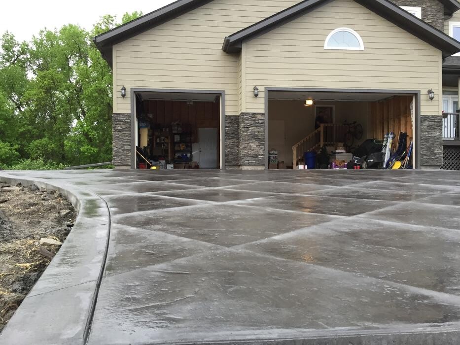 Images Aziz Concrete Inc.