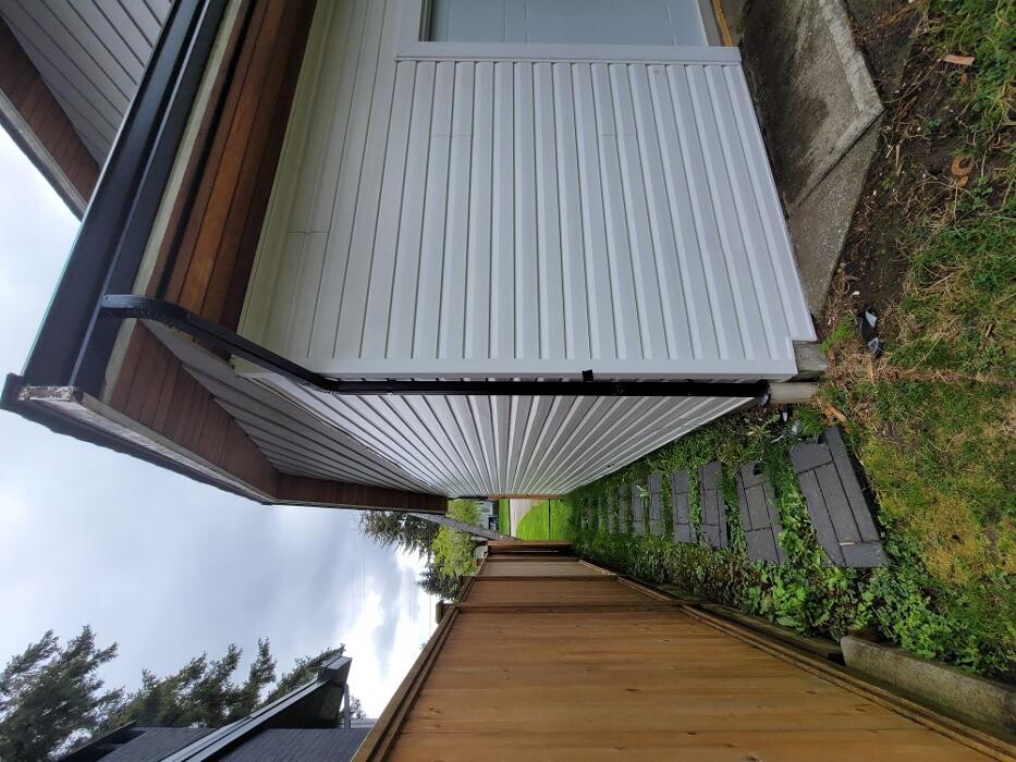 Images SRS ROOFING & exteriors