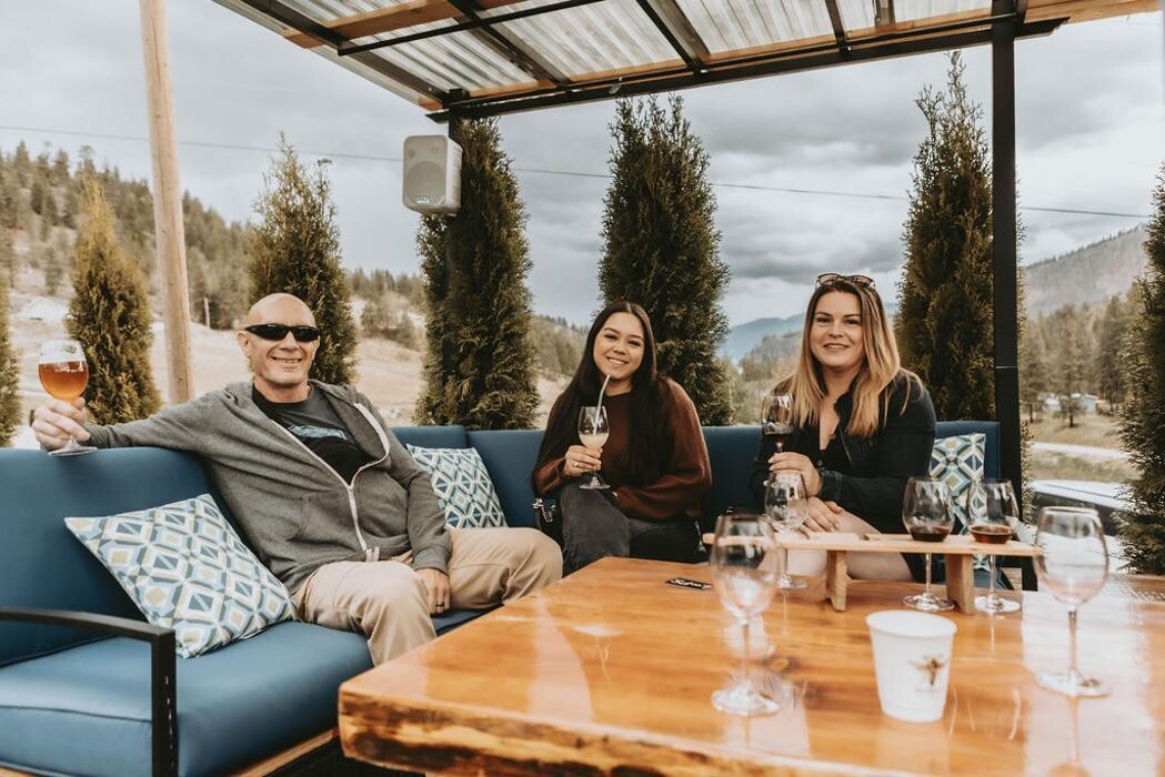 Images Ve Oh Lay Acres Winery & Farm