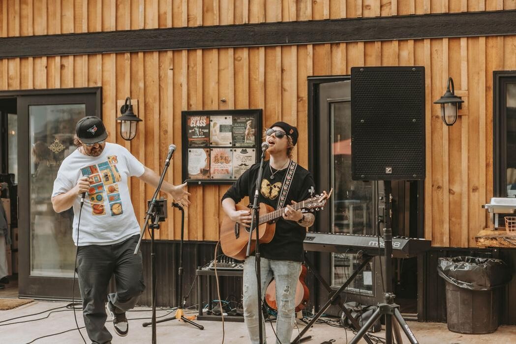 Images Ve Oh Lay Acres Winery & Farm