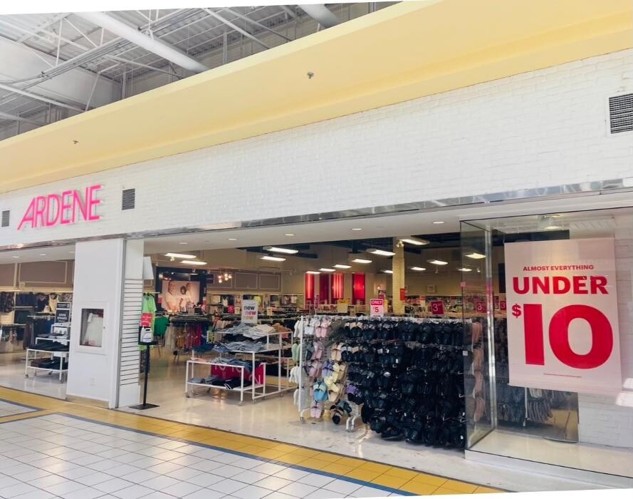 Images Ardene Liquidation Store
