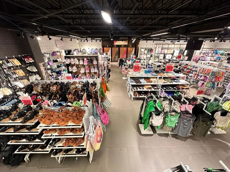 Images Ardene magasin de liquidation