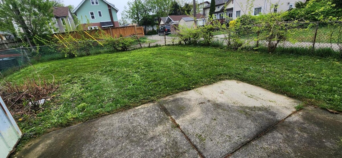 Images Handelsman's Quality Mowing