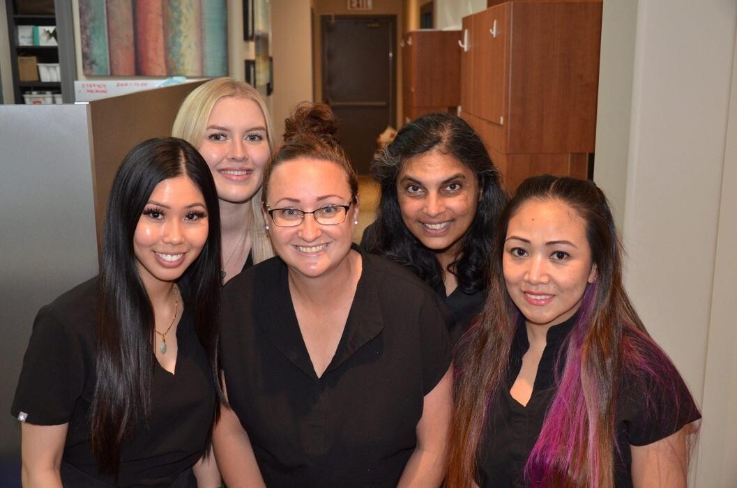 Images Expressions Dental - Emergency Dentist, Root Canals, Tooth Extractions & Dental Cleaning in Calgary