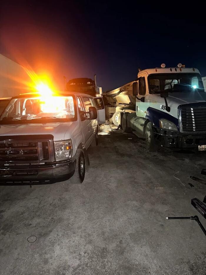 Images On Road Truck and Trail Repair